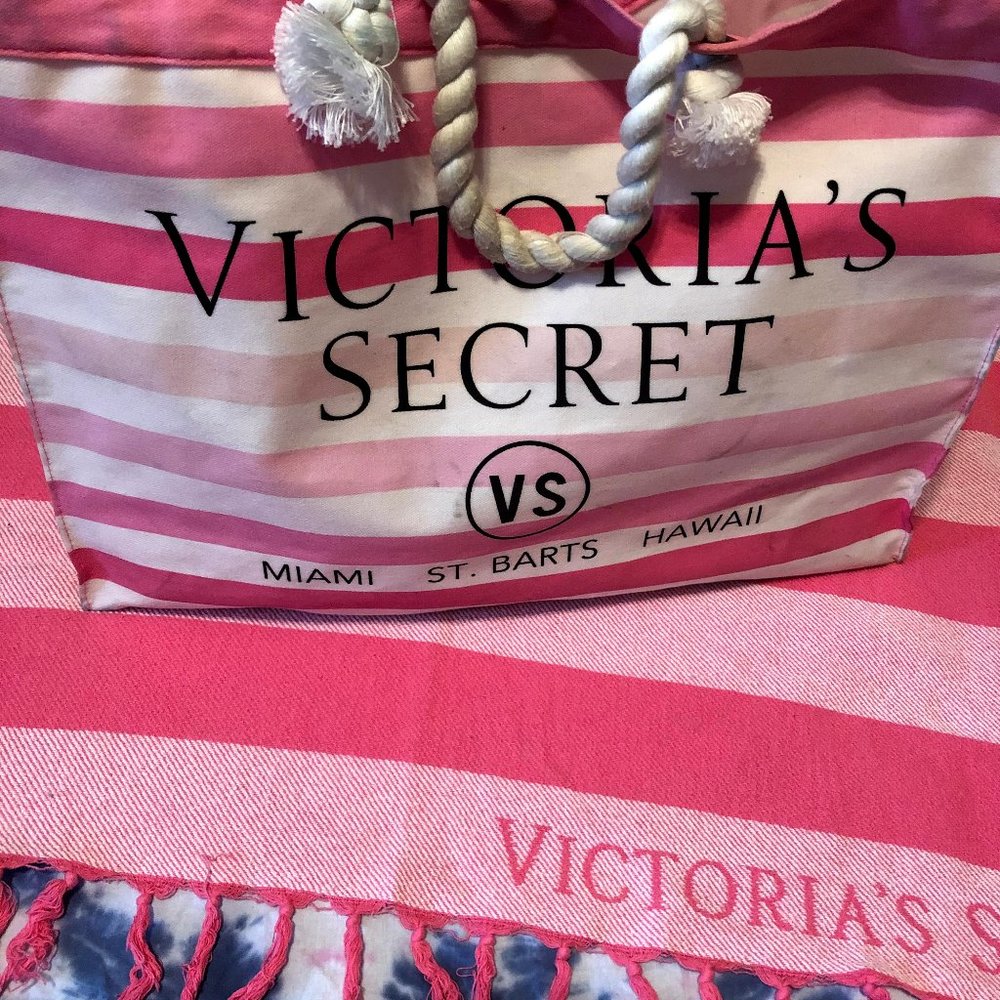 Victoria's Secret Beach Bag/ VS Towel included!